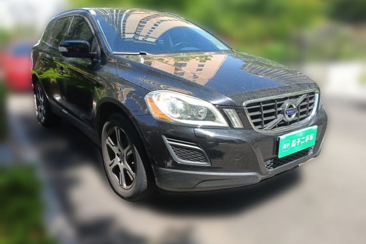 Used Volvo XC60 2013 T5 Comfort Edition Front Right 45 Deg