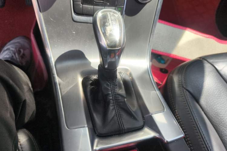 Used Volvo XC60 2013 T5 Comfort Edition Gear Lever