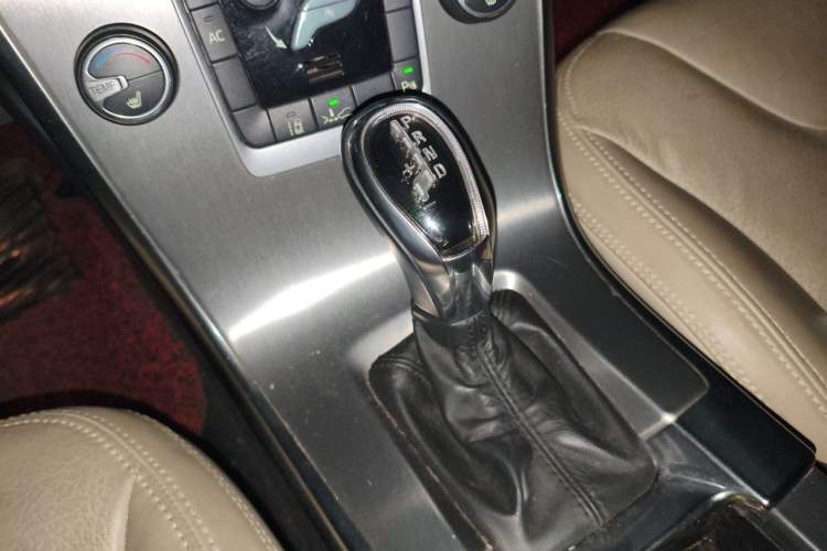 Used Volvo XC60 2013 T5 Zhiya Edition Gear Lever