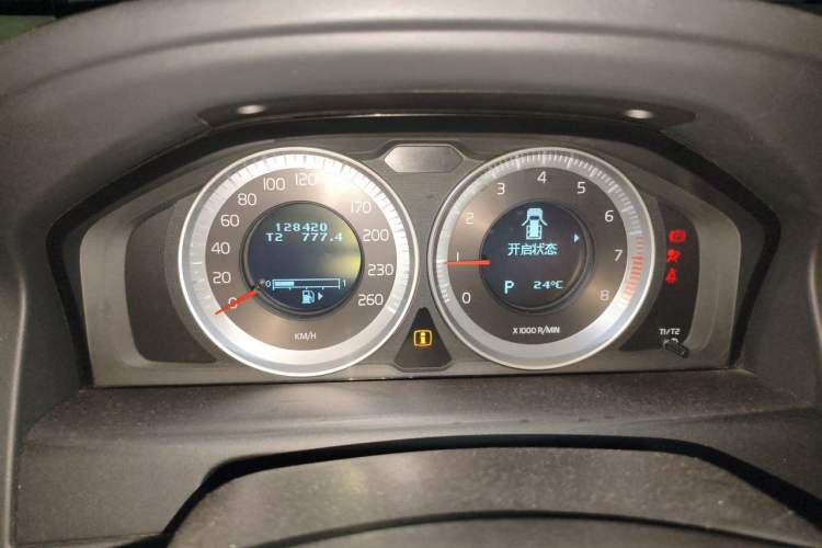 Used Volvo XC60 2013 T5 Zhiya Edition Instrument Cluster