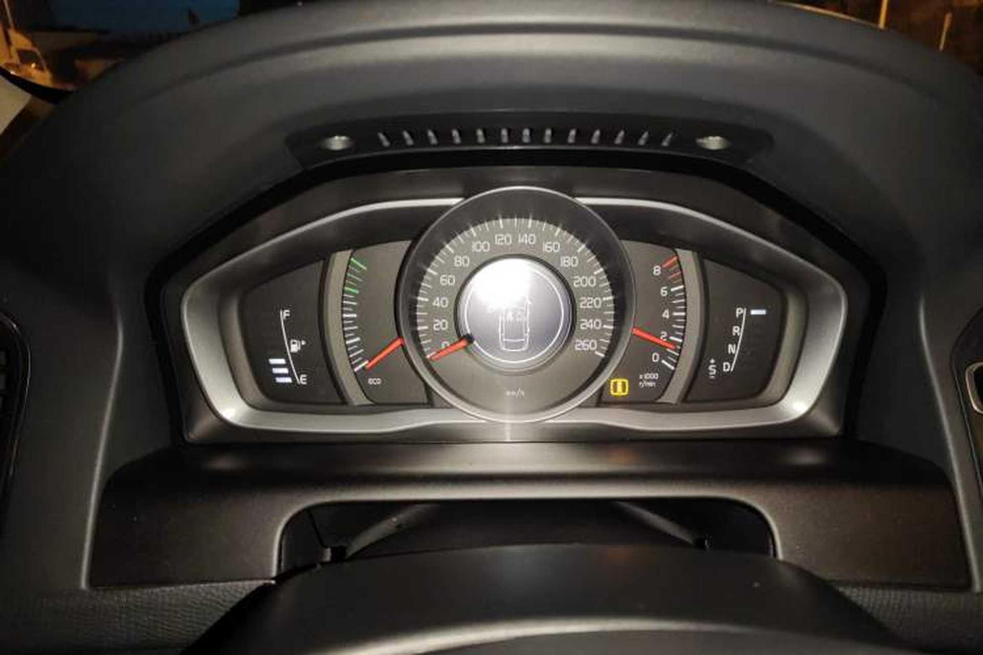 Used Volvo XC60 2013 T5 Comfort Edition Instrument Cluster