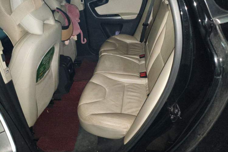 Used Volvo XC60 2013 T5 Zhiya Edition Left Rear Seat