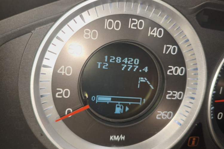Used Volvo XC60 2013 T5 Zhiya Edition Odometer Close Up