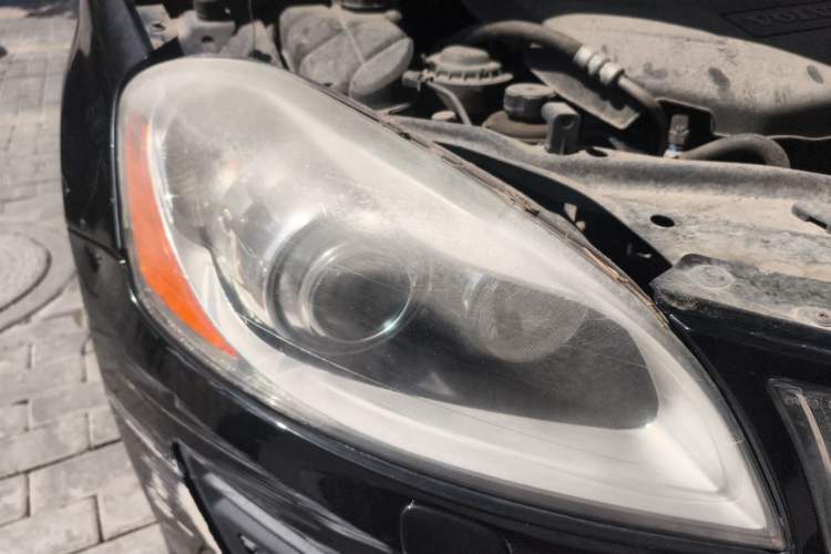 Used Volvo XC60 2013 T5 Comfort Edition Right Front Headlight