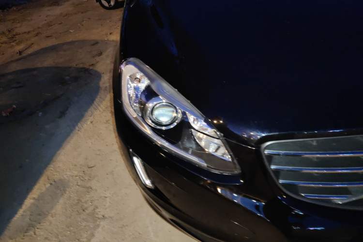 Used Volvo XC60 2013 T5 Comfort Edition Right Front Headlight