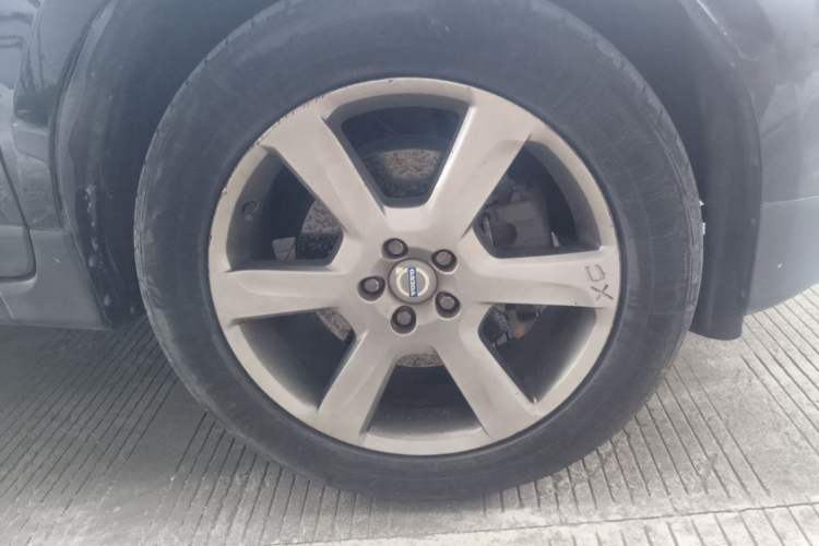 Used Volvo XC60 2013 T6 AWD Zhiya Edition Right Front Wheel Hub