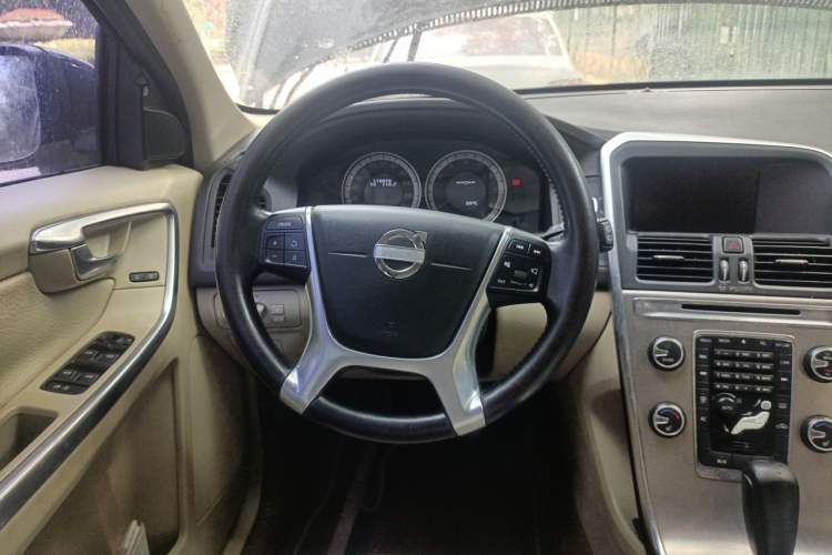 Used Volvo XC60 2013 T5 Prestige Edition Steering Wheel