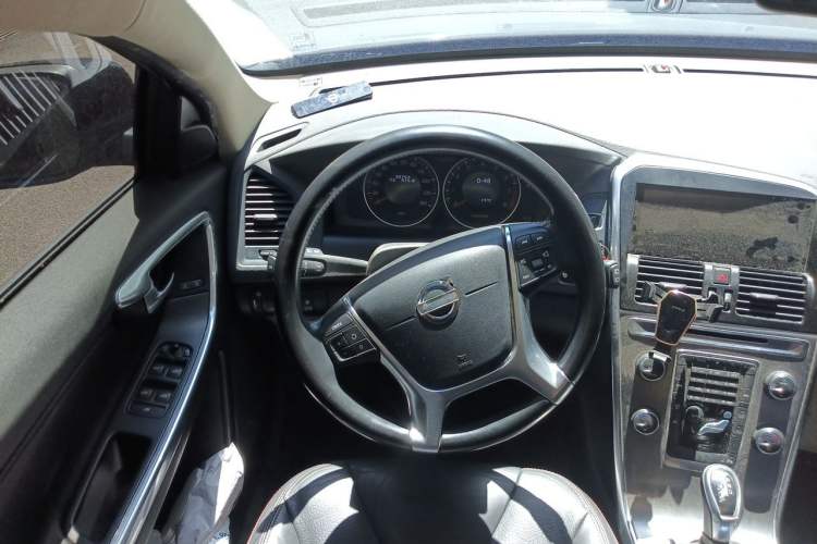 Used Volvo XC60 2013 T5 Comfort Edition Steering Wheel