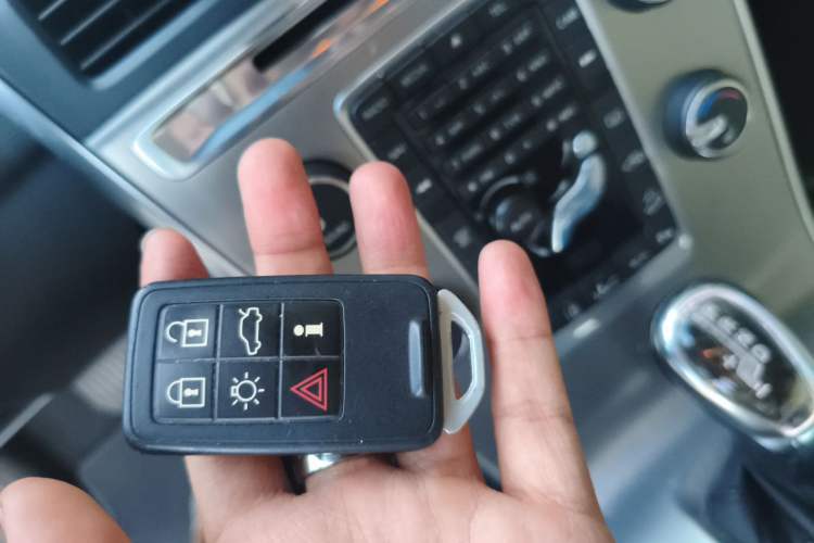 Used Volvo XC60 2013 T6 AWD Zhiya Edition Vehicle Key
