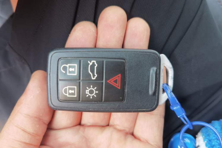 Used Volvo XC60 2013 T5 Comfort Edition Vehicle Key
