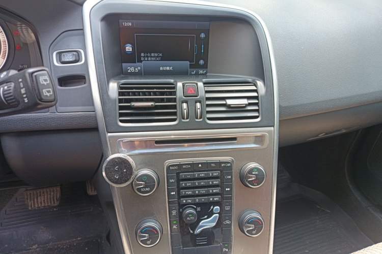 Used Volvo XC60 2013 T5 Zhiya Edition Audio And AC Panel
