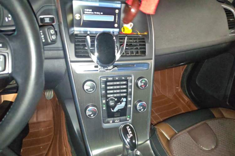 Used Volvo XC60 2013 T5 Zhiya Edition Audio And AC Panel