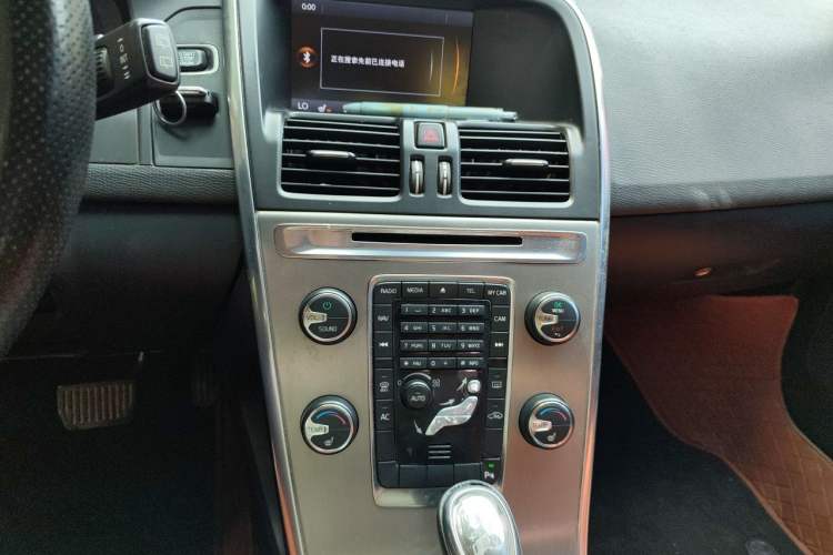 Used Volvo XC60 2013 T5 Zhiya Edition Audio And AC Panel