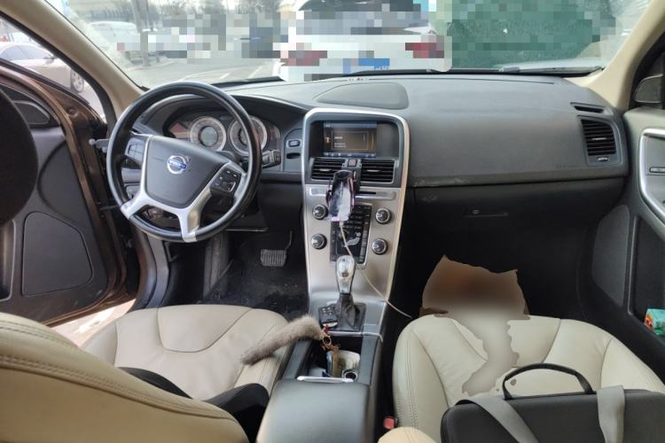 Used Volvo XC60 2013 T5 Zhiya Edition Center Console