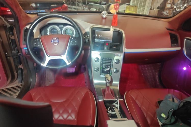 Used Volvo XC60 2013 T5 Zhiya Edition Center Console