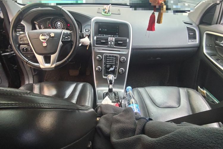 Used Volvo XC60 2013 T5 Zhiya Edition Center Console
