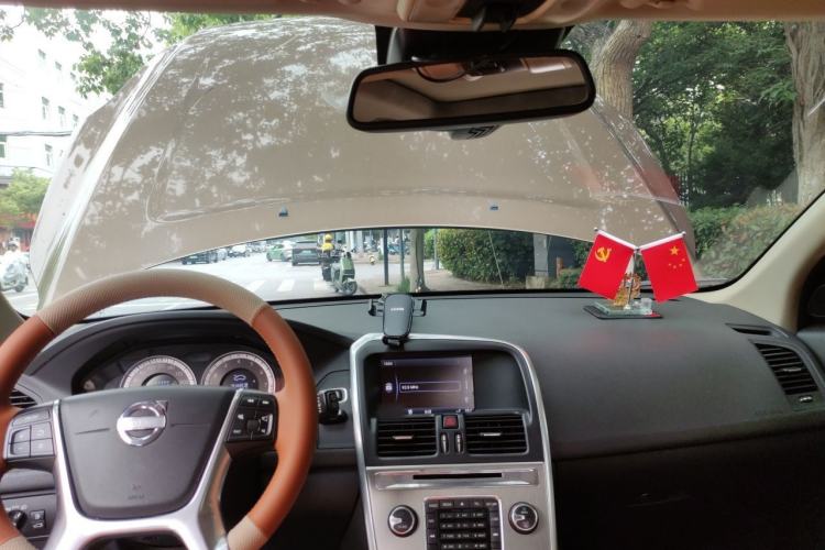 Used Volvo XC60 2013 T5 Zhiya Edition Center Console