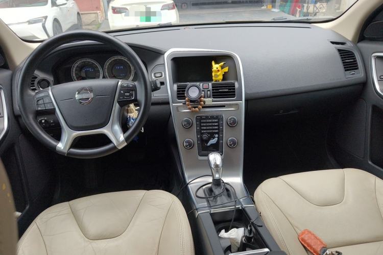 Used Volvo XC60 2013 T5 Zhiya Edition Center Console