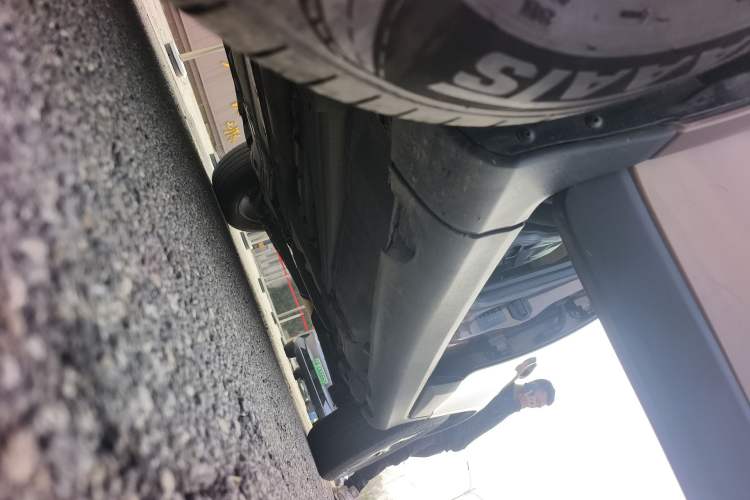 Used Volvo XC60 2013 T5 Comfort Edition Chassis Front Left