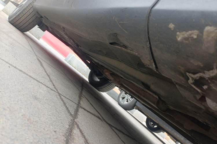 Used Volvo XC60 2013 T5 Comfort Edition Chassis Front Right