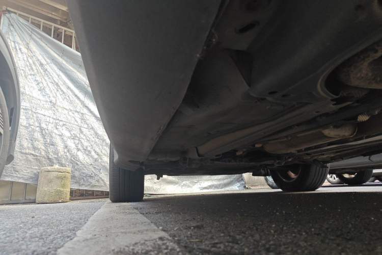 Used Volvo XC60 2013 T5 Zhiya Edition Chassis Rear Left