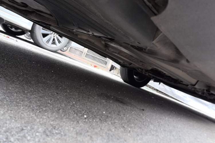 Used Volvo XC60 2013 T5 Zhiya Edition Chassis Rear Right
