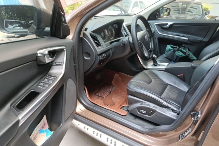 Used Volvo XC60 2013 T6 AWD Comfort Edition Driver Seat