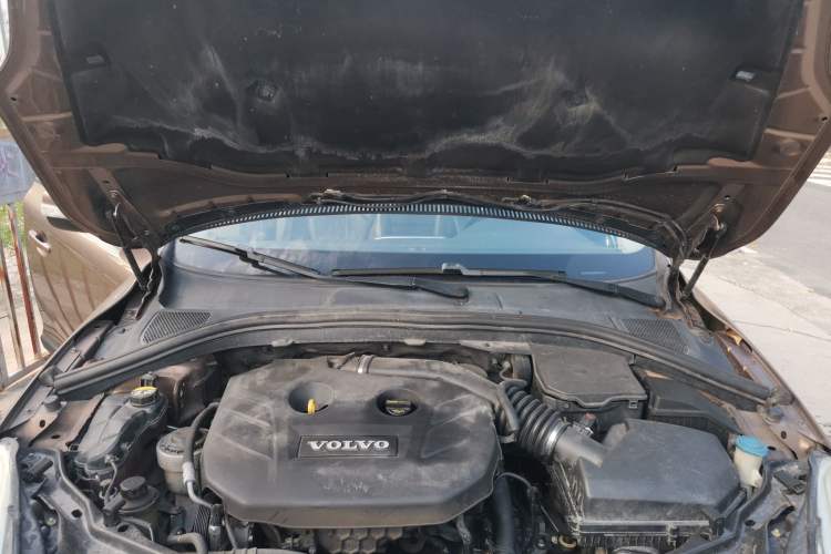 Used Volvo XC60 2013 T5 Comfort Edition Engine Bay