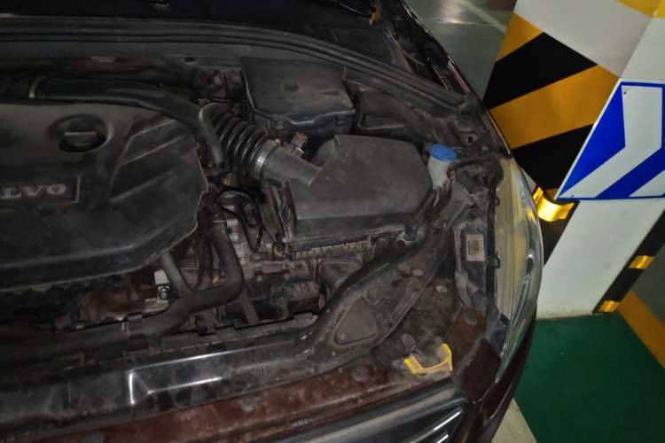 Used Volvo XC60 2013 T5 Zhiya Edition Engine Bay Left