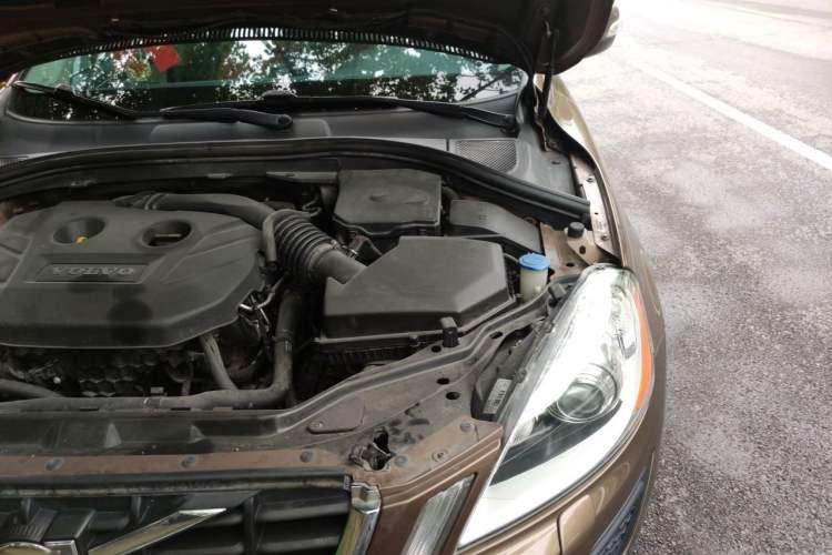 Used Volvo XC60 2013 T5 Zhiya Edition Engine Bay Left