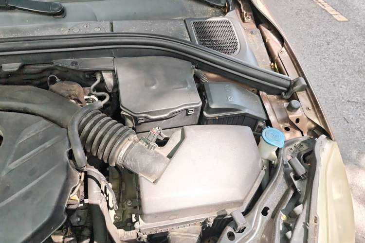 Used Volvo XC60 2013 T5 Comfort Edition Engine Bay Left