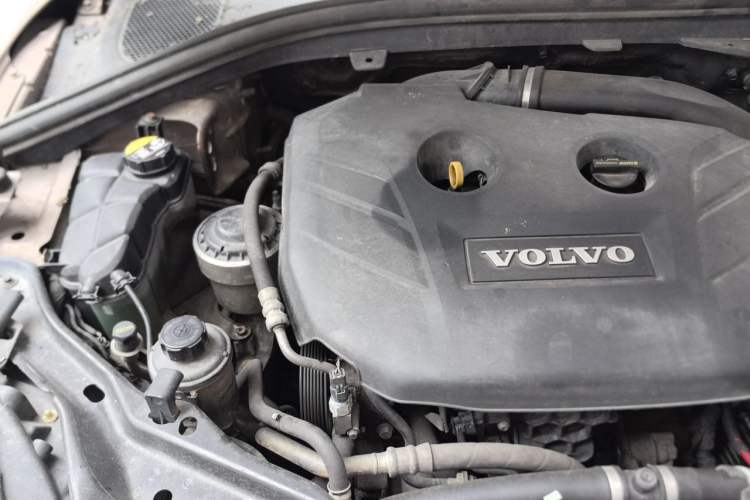 Used Volvo XC60 2013 T5 Zhiya Edition Engine Bay Right