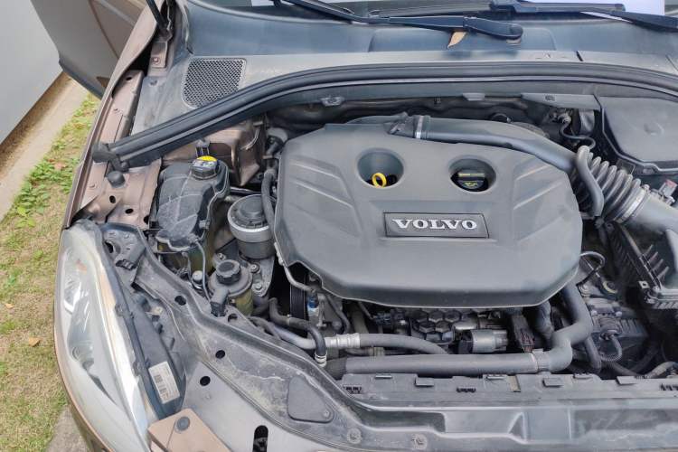 Used Volvo XC60 2013 T5 Zhiya Edition Engine Bay Right