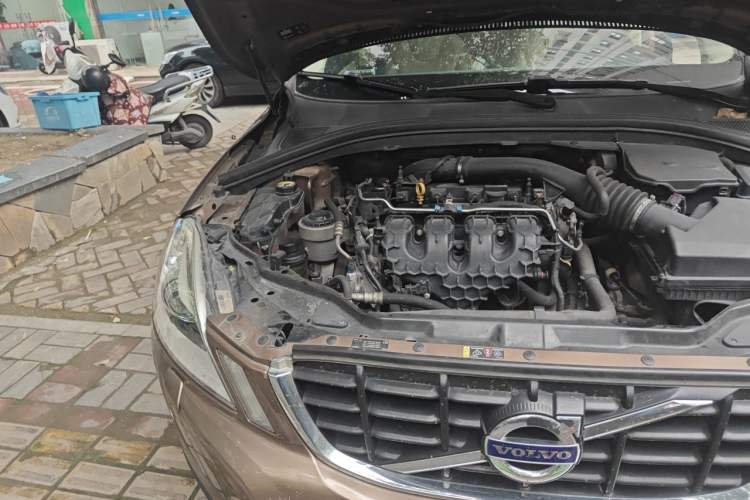 Used Volvo XC60 2013 T5 Zhiya Edition Engine Bay Right