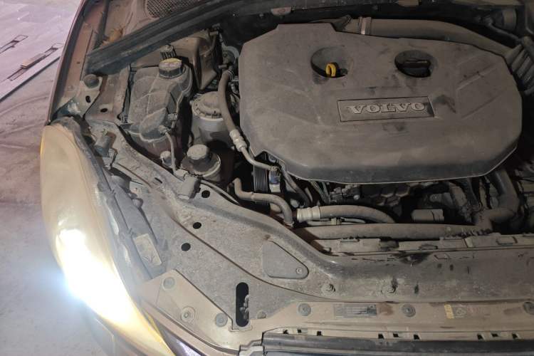 Used Volvo XC60 2013 T5 Zhiya Edition Engine Bay Right