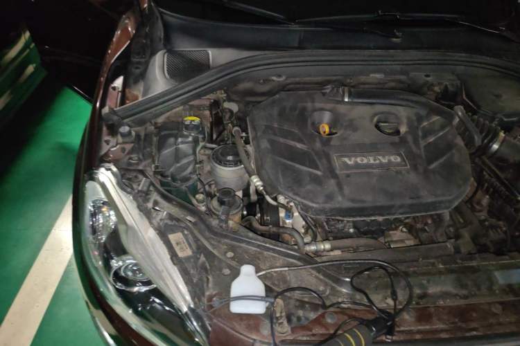 Used Volvo XC60 2013 T5 Zhiya Edition Engine Bay Right
