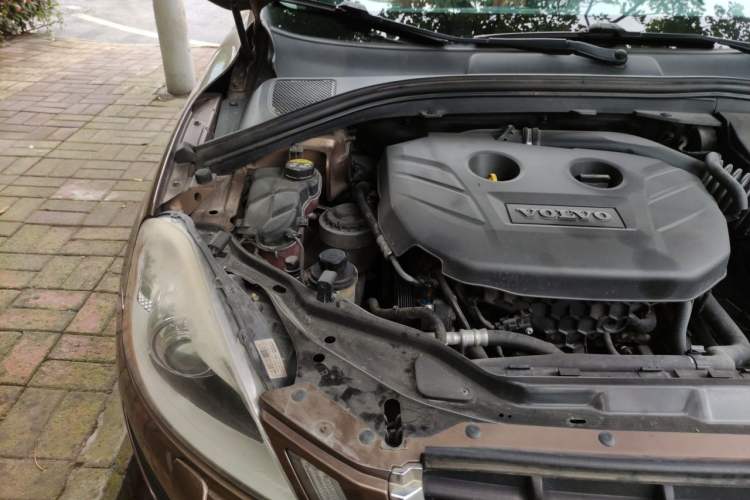 Used Volvo XC60 2013 T5 Zhiya Edition Engine Bay Right