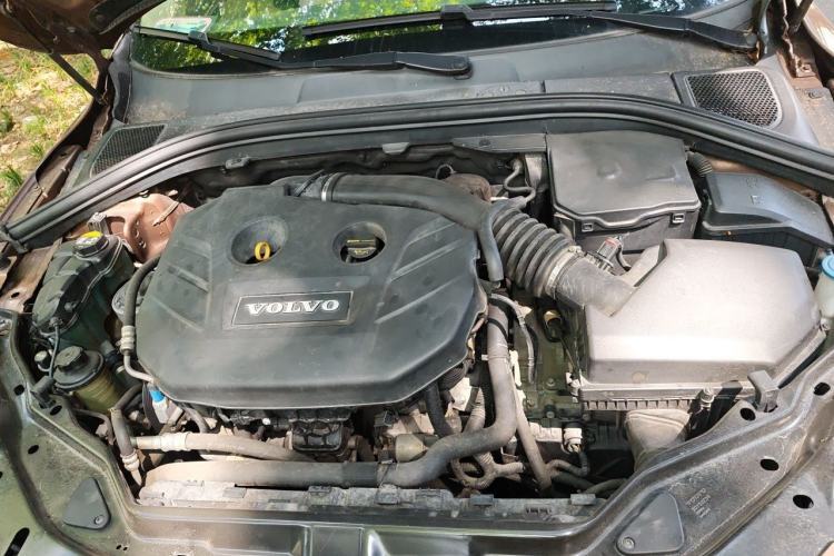 Used Volvo XC60 2013 T5 Comfort Edition Engine Bay
