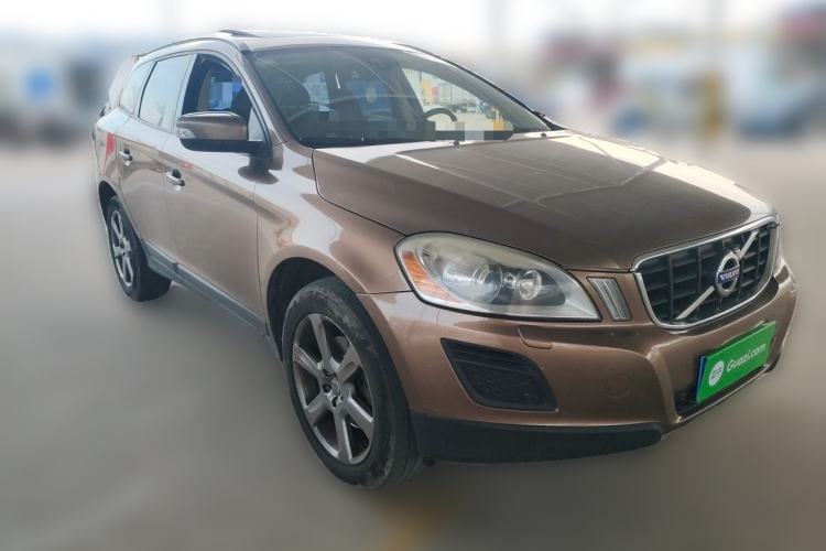 Used Volvo XC60 2013 T6 AWD Comfort Edition Front Right 45 Deg
