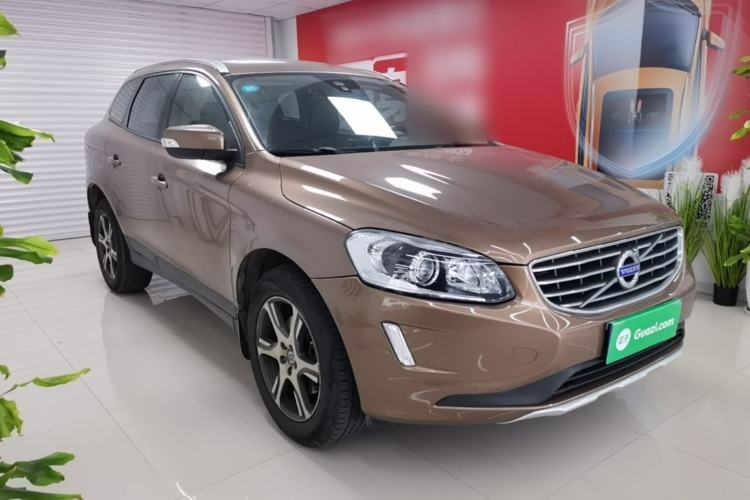 Used Volvo XC60 2013 T5 Smart Edition Front Right 45 Deg