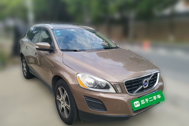 Used Volvo XC60 2013 T5 Comfort Edition Front Right 45 Deg