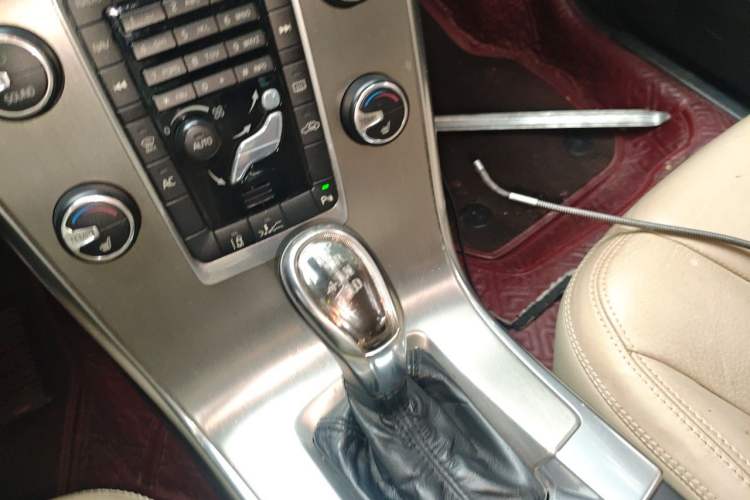 Used Volvo XC60 2013 T5 Zhiya Edition Gear Lever