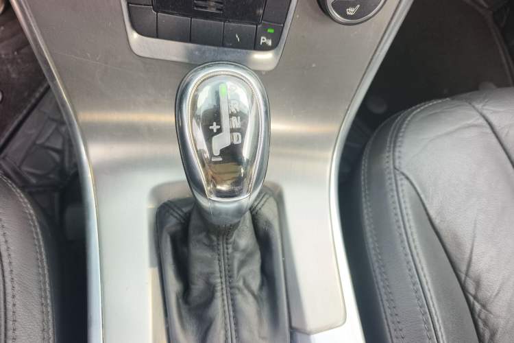 Used Volvo XC60 2013 T5 Comfort Edition Gear Lever