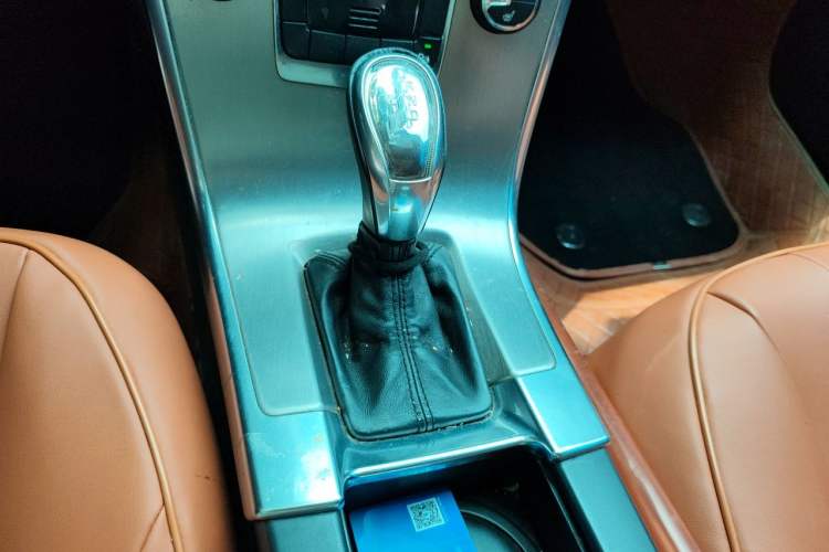 Used Volvo XC60 2013 T5 Zhiya Edition Gear Lever