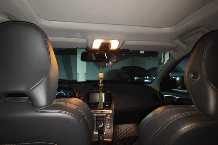Used Volvo XC60 2013 T5 Prestige Edition Headliner