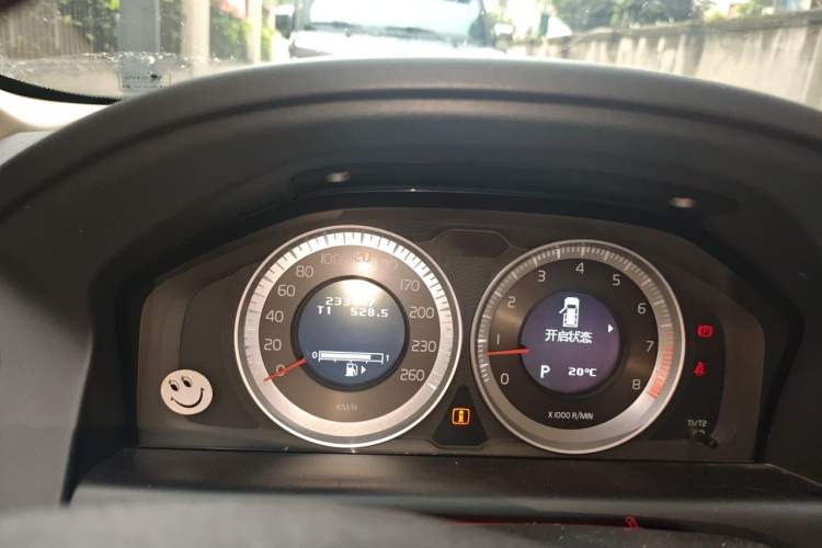 Used Volvo XC60 2013 T5 Zhiya Edition Instrument Cluster