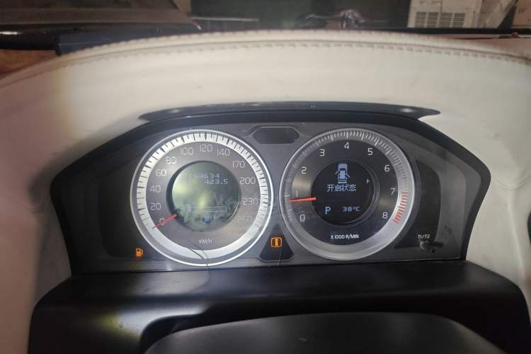 Used Volvo XC60 2013 T5 Zhiya Edition Instrument Cluster