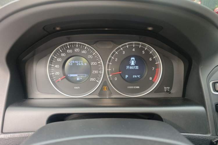 Used Volvo XC60 2013 T6 AWD Comfort Edition Instrument Cluster