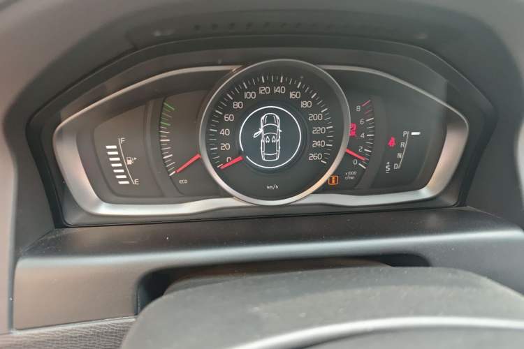 Used Volvo XC60 2013 T5 Zhiya Edition Instrument Cluster