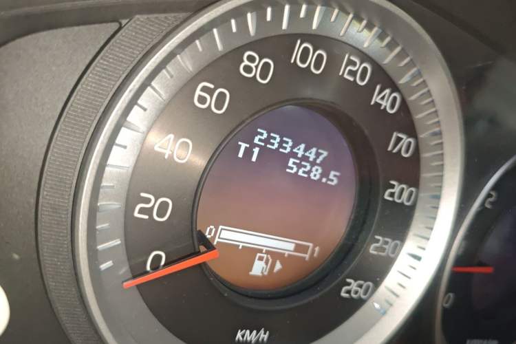 Used Volvo XC60 2013 T5 Zhiya Edition Odometer Close Up